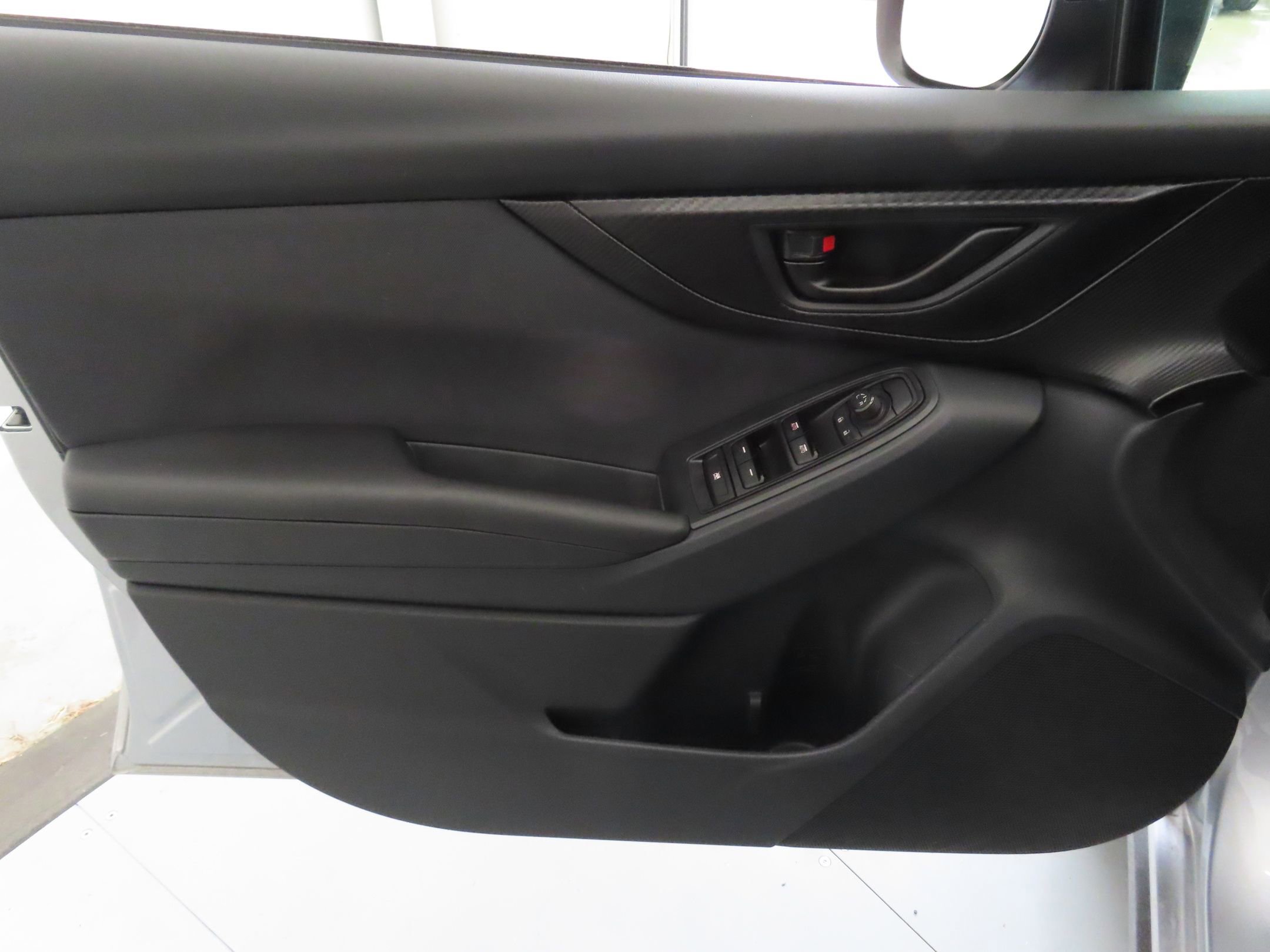 Used 2019 Subaru Crosstrek 2.0i Premium AWD/4WD image 12