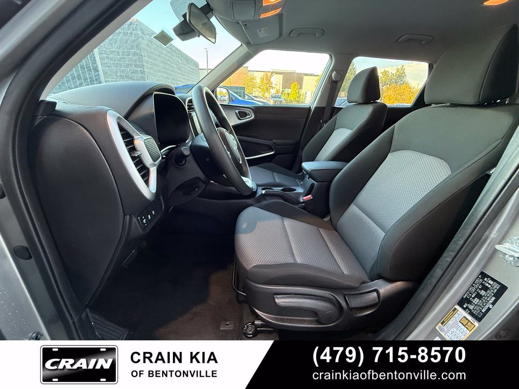 Certified 2025 Kia Soul LX w/ LX Technology Package FWD image 21