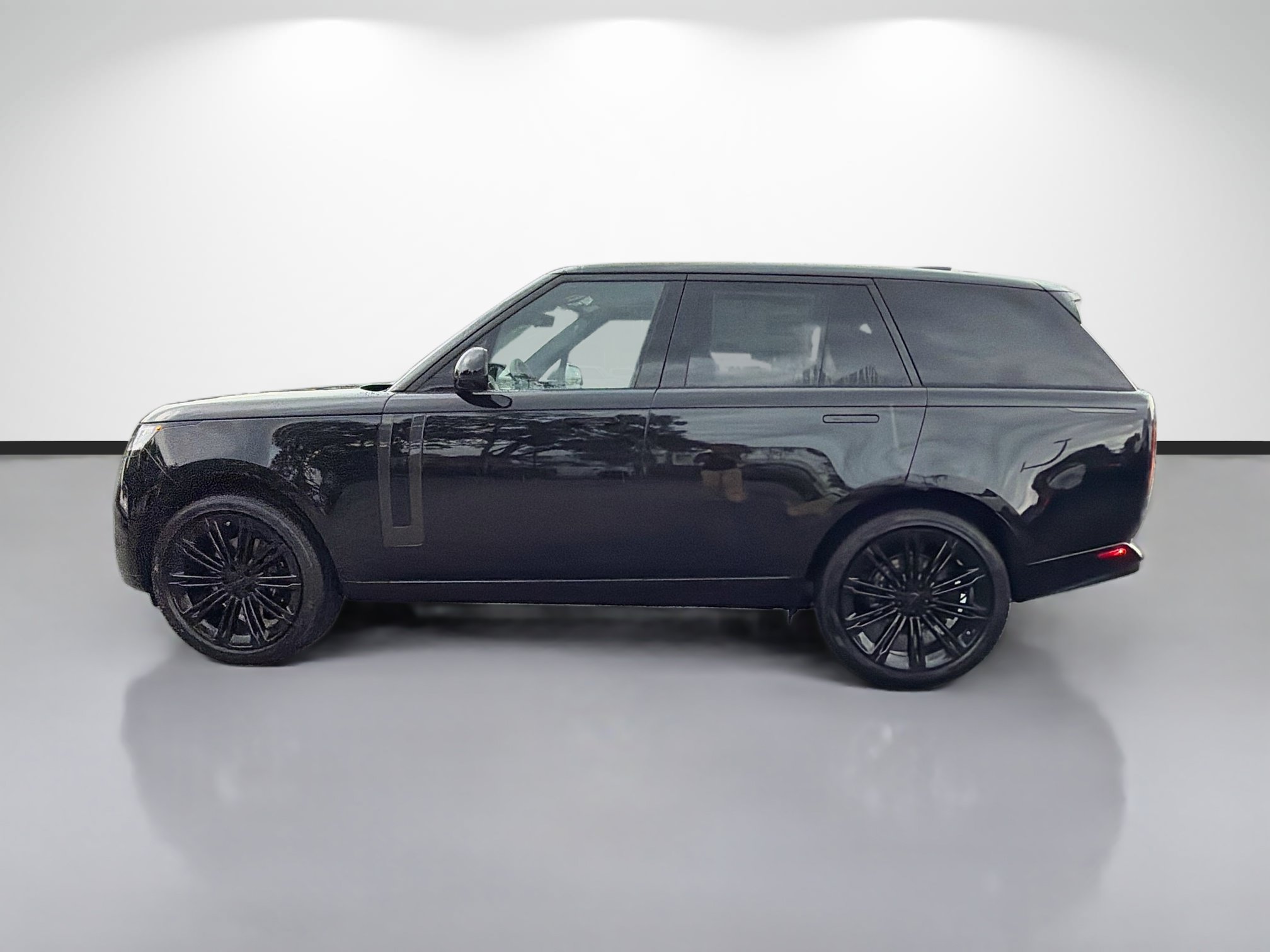 New 2026 Land Rover Range Rover SE AWD/4WD image 2