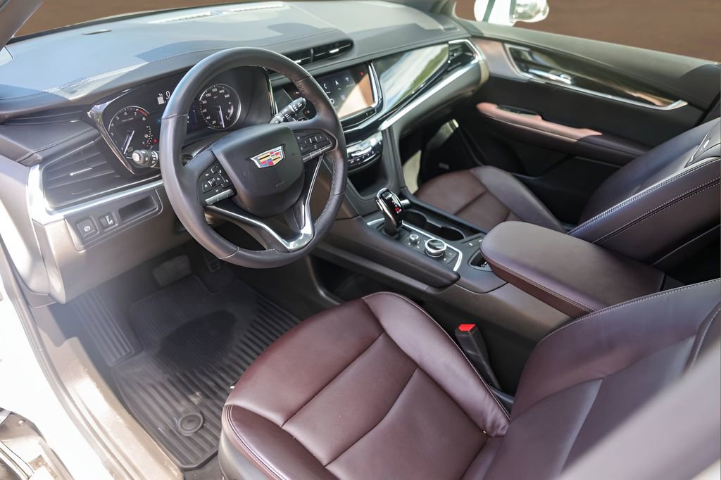 Certified 2024 Cadillac XT6 Premium Luxury w/ LPO, Floor Liner Package image 10