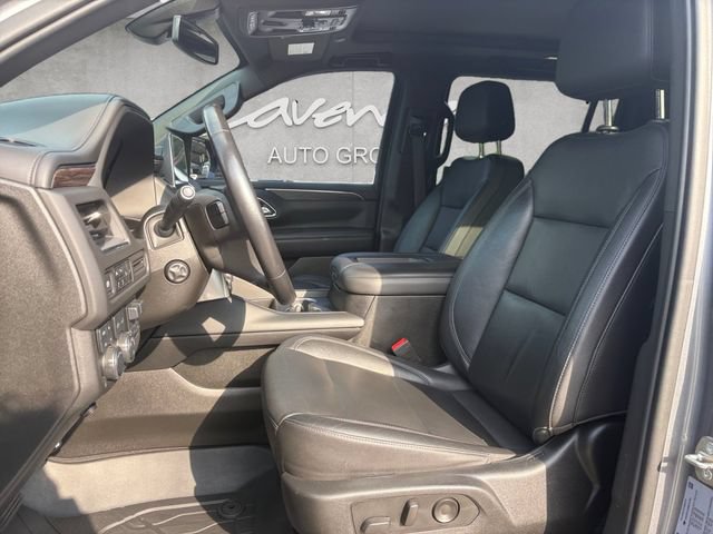 Used 2021 Chevrolet Suburban Z71 w/ Z71 Signature Package AWD/4WD image 19