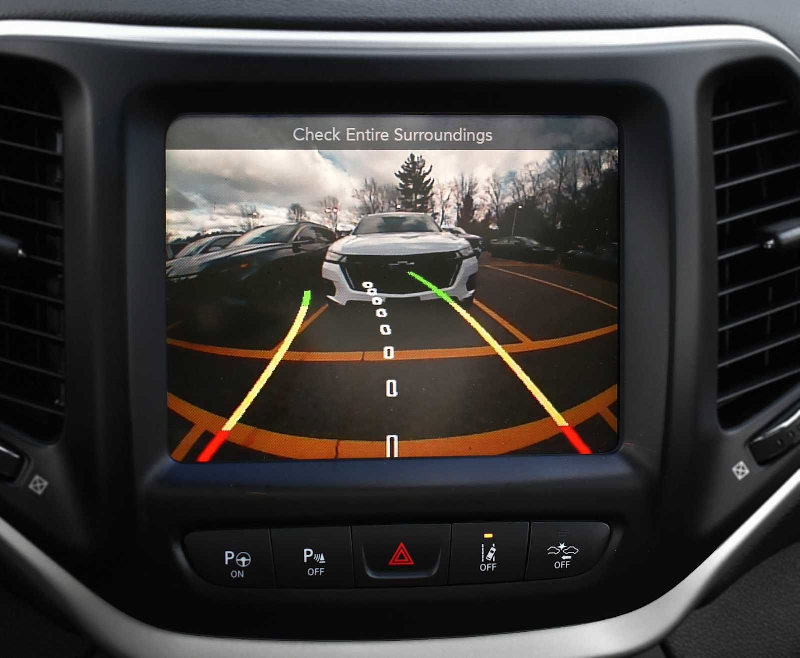 Used 2016 Jeep Cherokee Limited w/ Luxury Group image 17