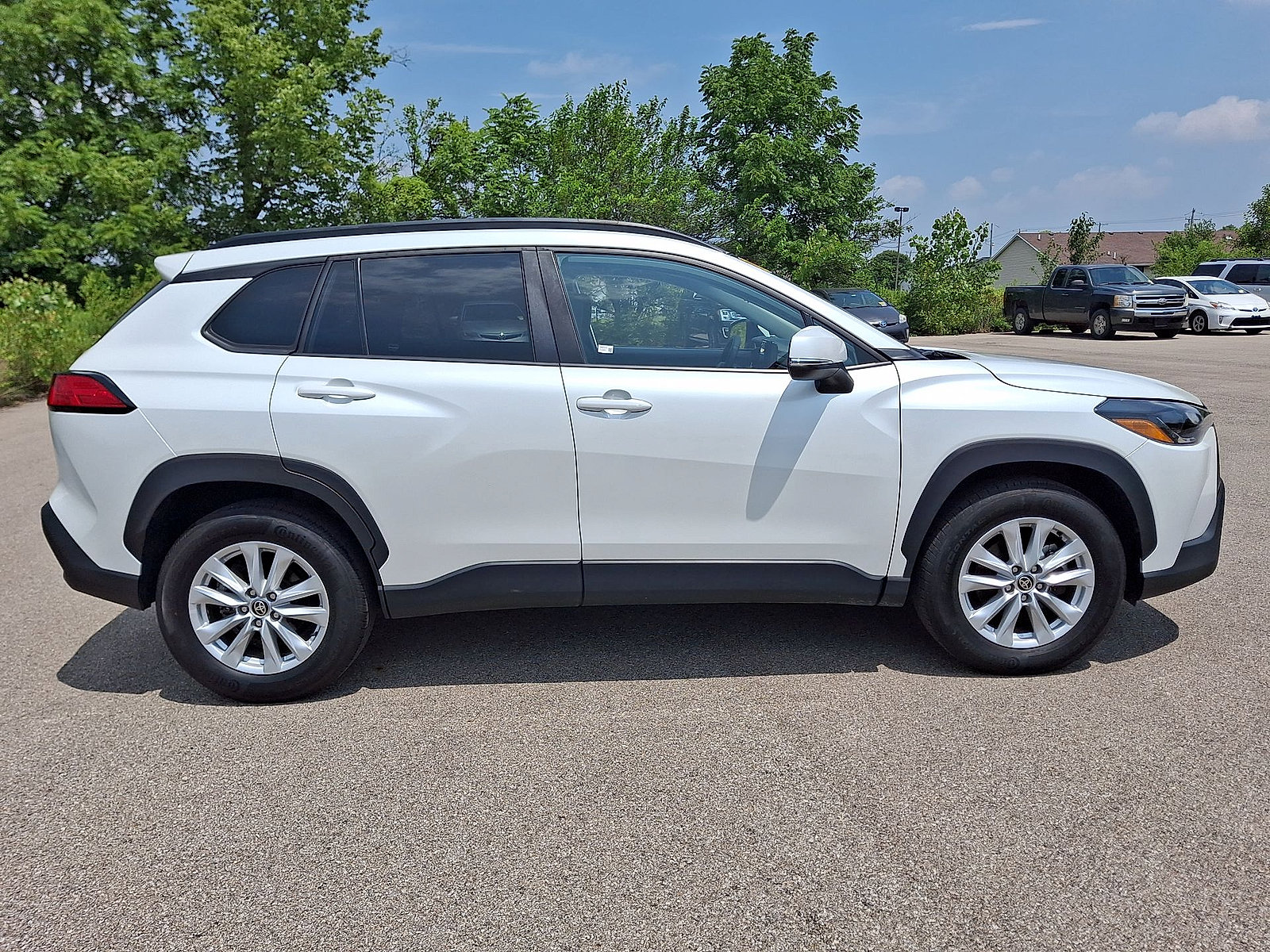 Used 2024 Toyota Corolla Cross LE AWD/4WD image 25