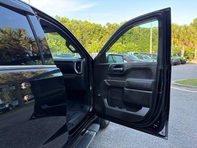 Used 2022 Chevrolet Silverado 1500 LTZ w/ LTZ Premium Package AWD/4WD image 29