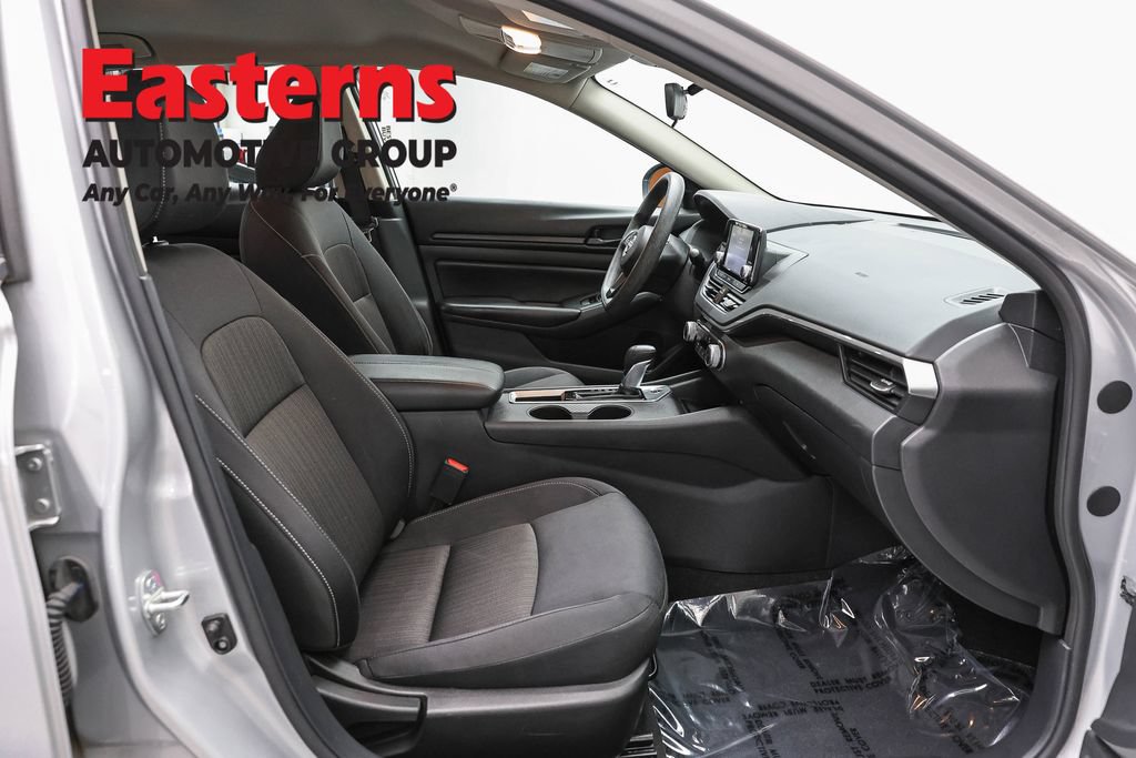 Used 2024 Nissan Altima 2.5 S FWD image 23