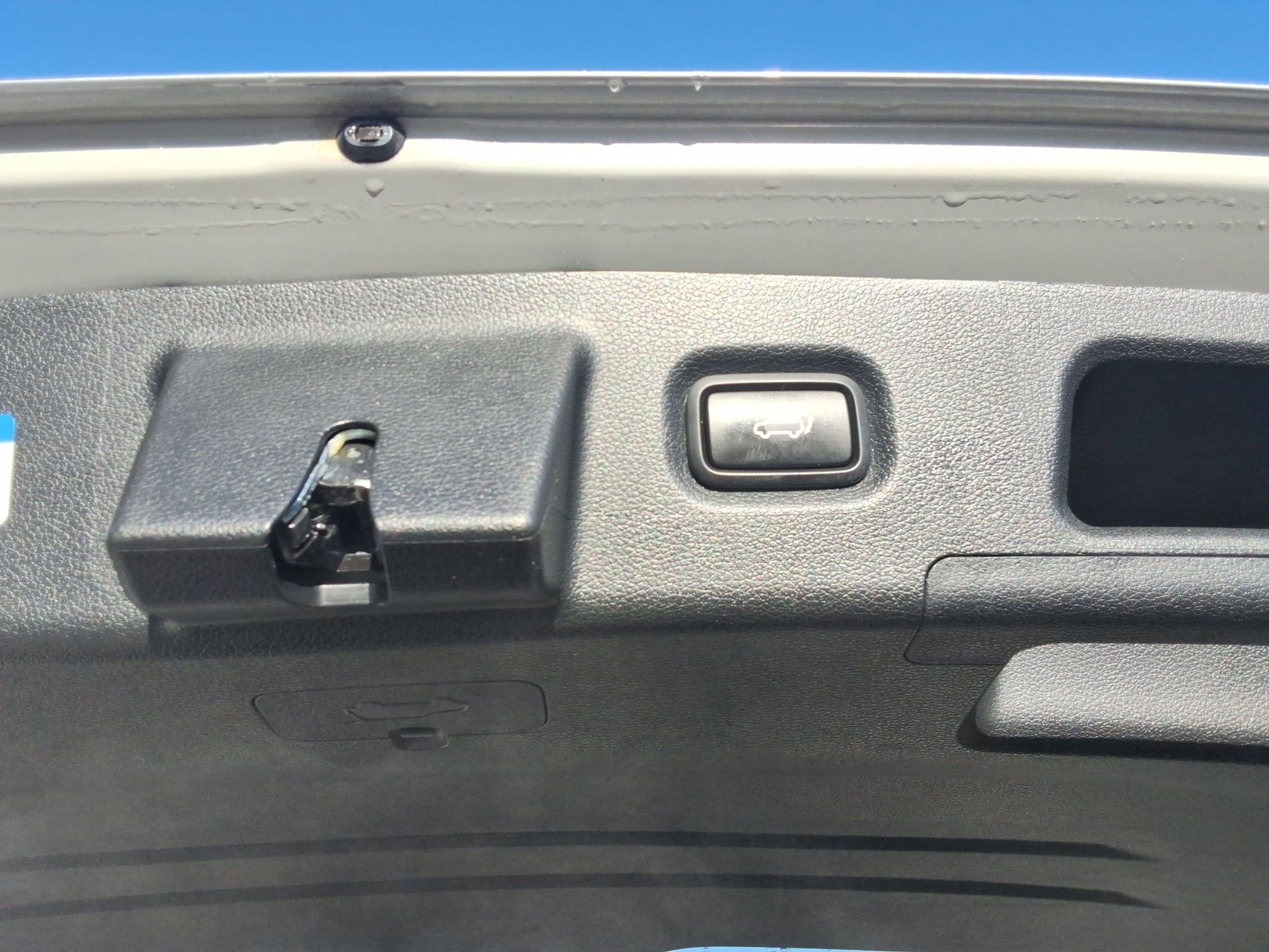 Used 2023 Hyundai Santa Fe SEL image 24