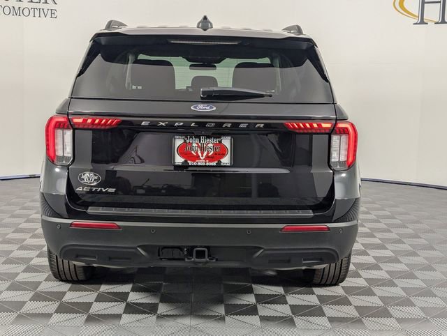 Used 2025 Ford Explorer Active image 6