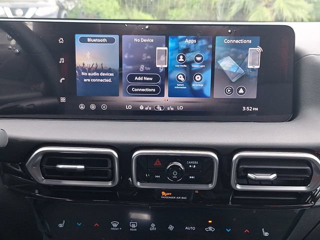 New 2026 Nissan Sentra SR w/ SR Premium Package FWD image 17