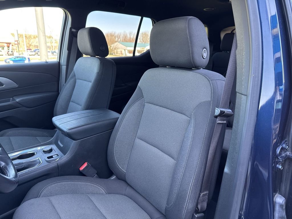 Certified 2022 Chevrolet Traverse LT image 9
