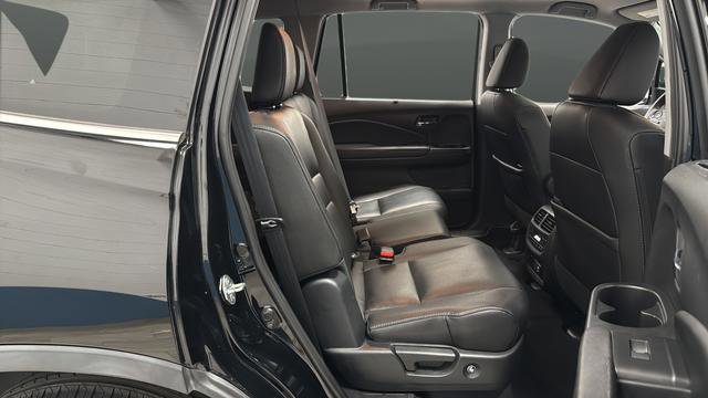 Used 2020 Honda Pilot Touring image 25