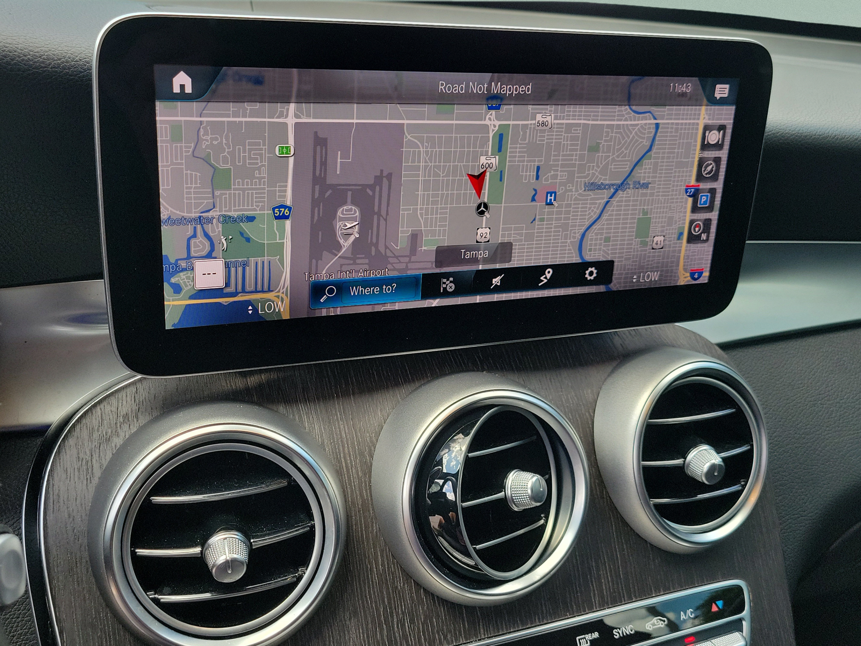 Certified 2021 Mercedes-Benz GLC 300 4MATIC Coupe image 25