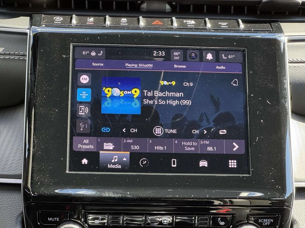New 2025 Jeep Grand Cherokee Altitude AWD/4WD image 3