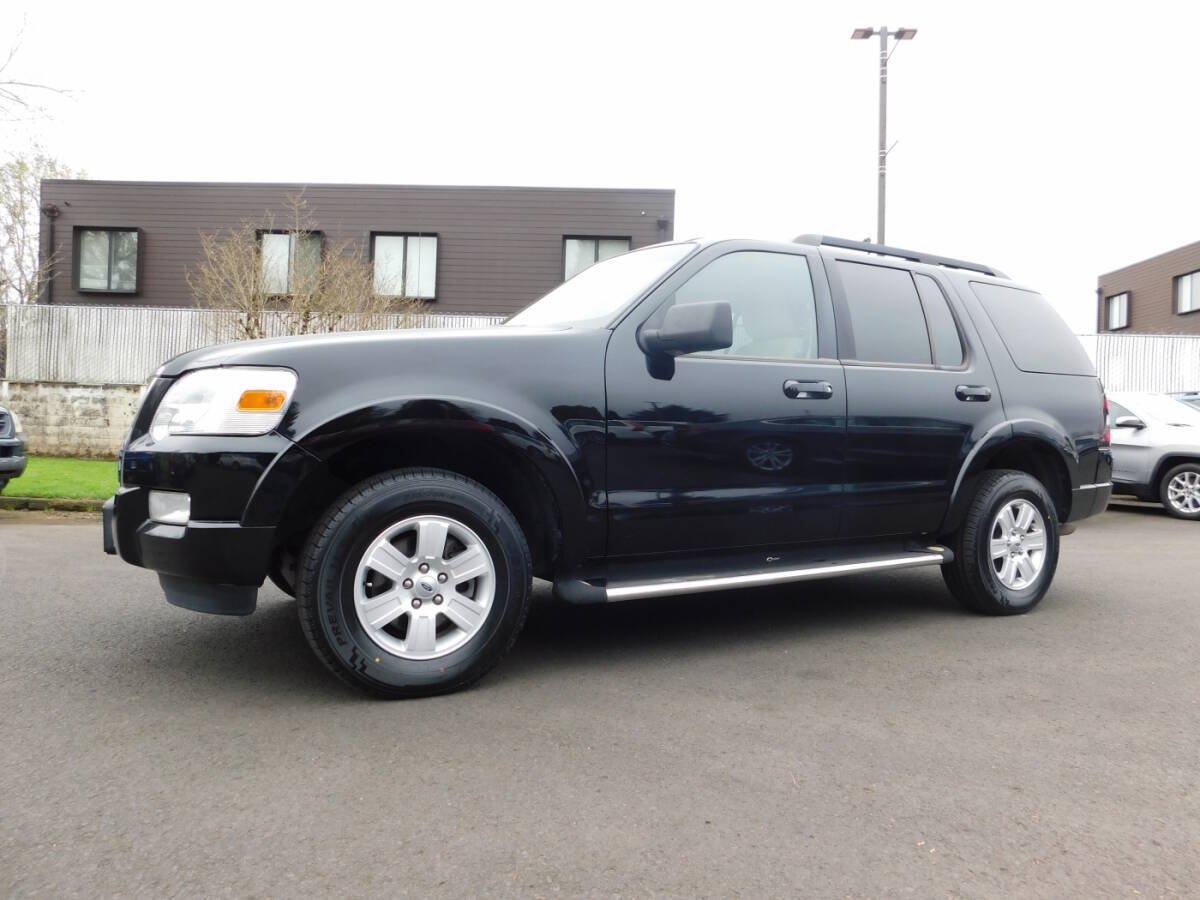 Used 2010 Ford Explorer XLT AWD/4WD image 4