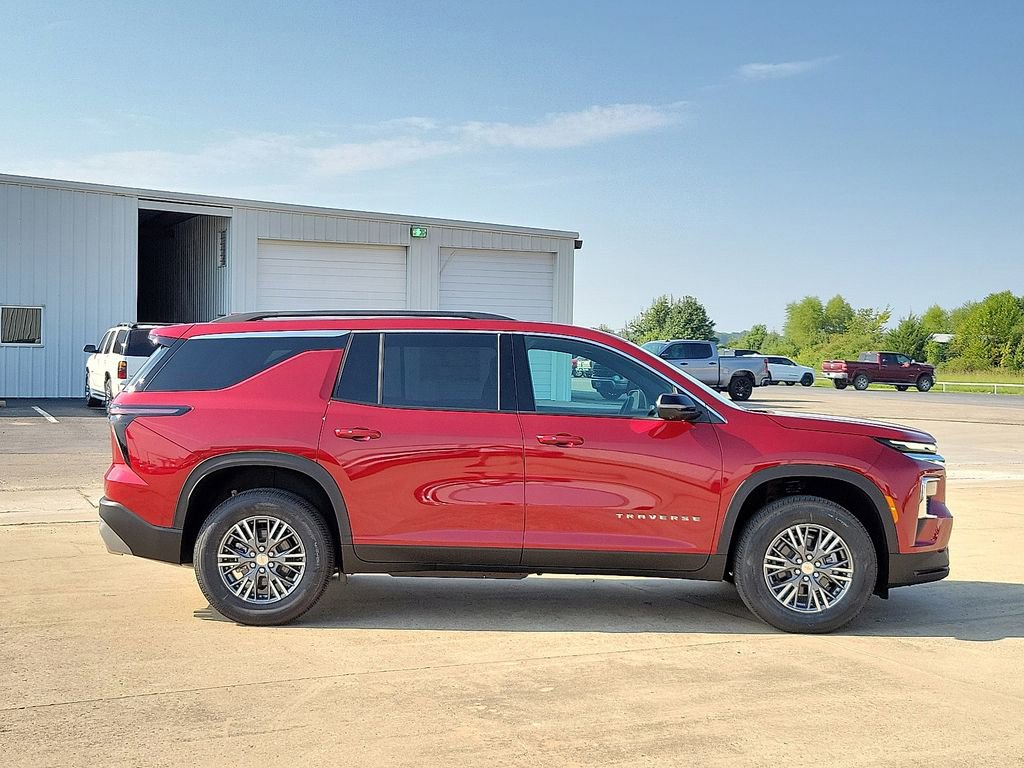 New 2026 Chevrolet Traverse LT w/ Driver Confidence Package image 6