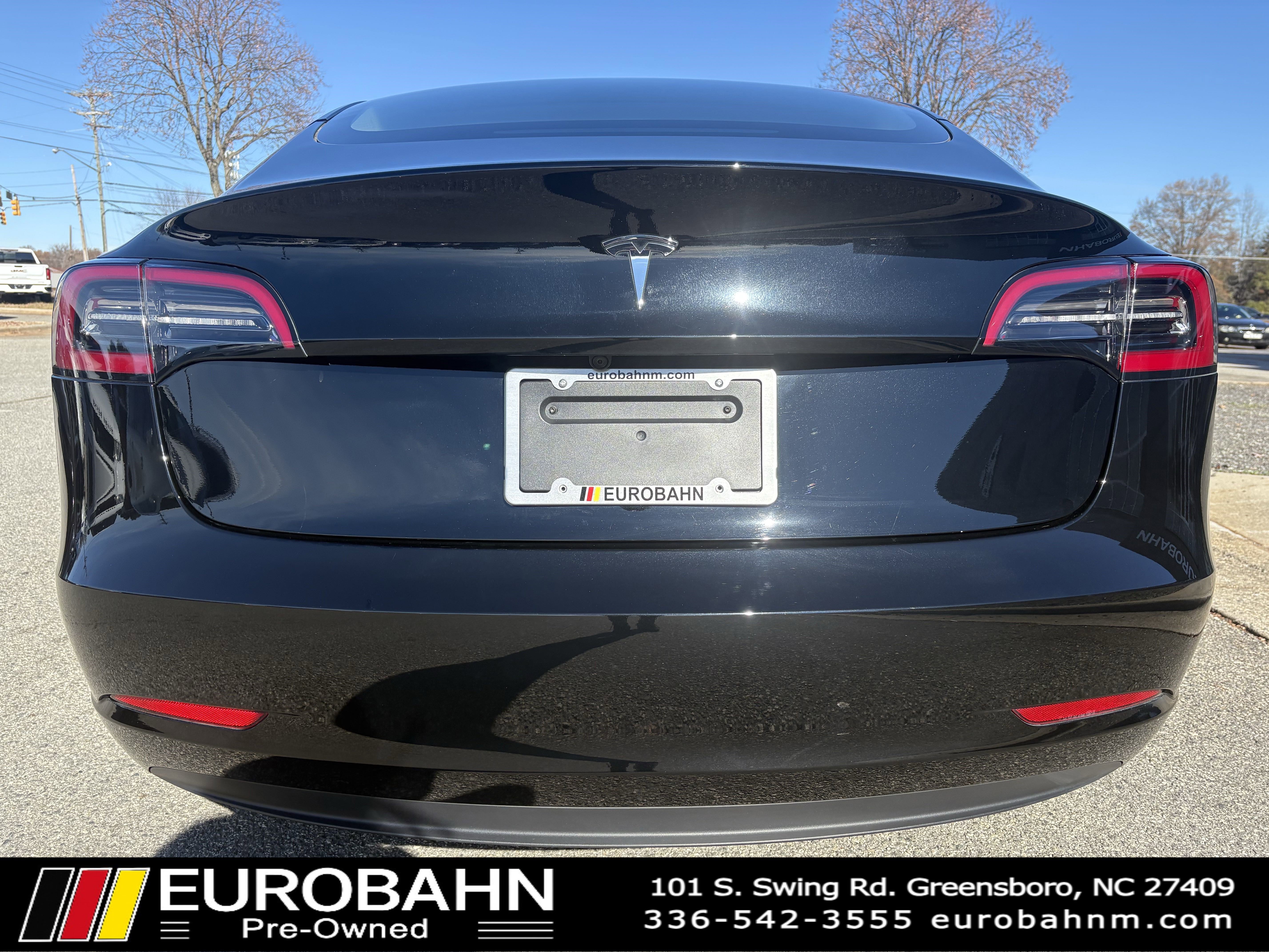 Used 2023 Tesla Model 3 Standard Range image 4