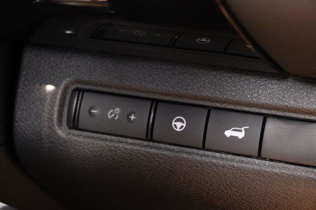 Used 2025 Nissan Pathfinder SV image 21