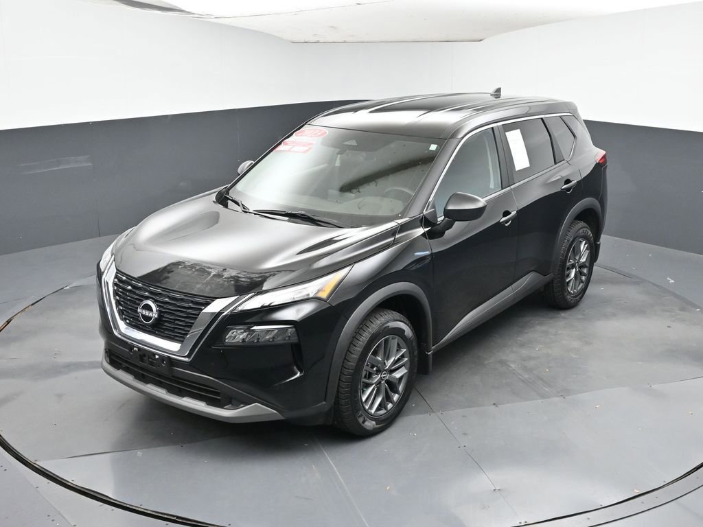Used 2023 Nissan Rogue S image 32