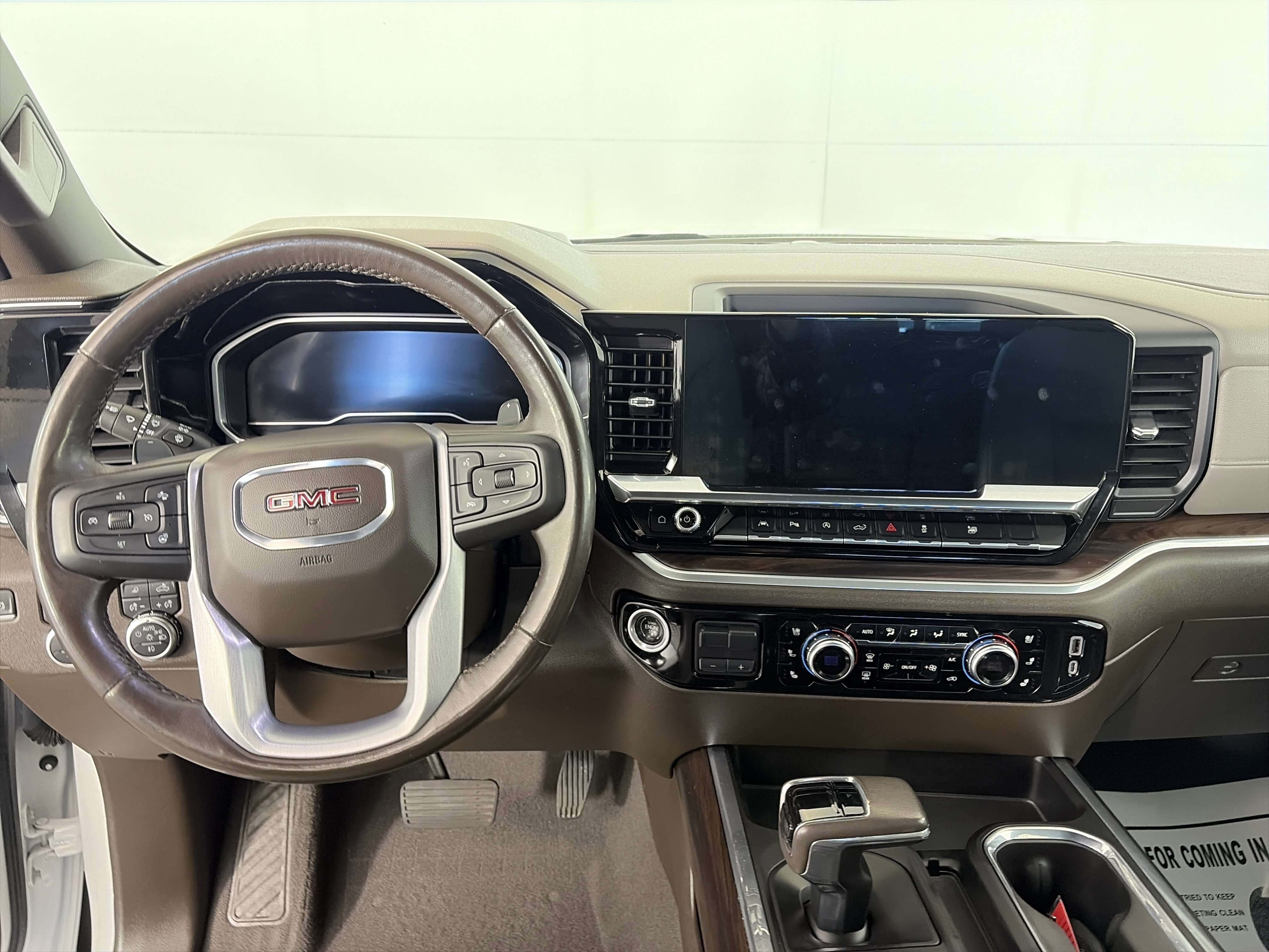 Certified 2022 GMC Sierra 1500 SLT w/ SLT Premium Plus Package image 3
