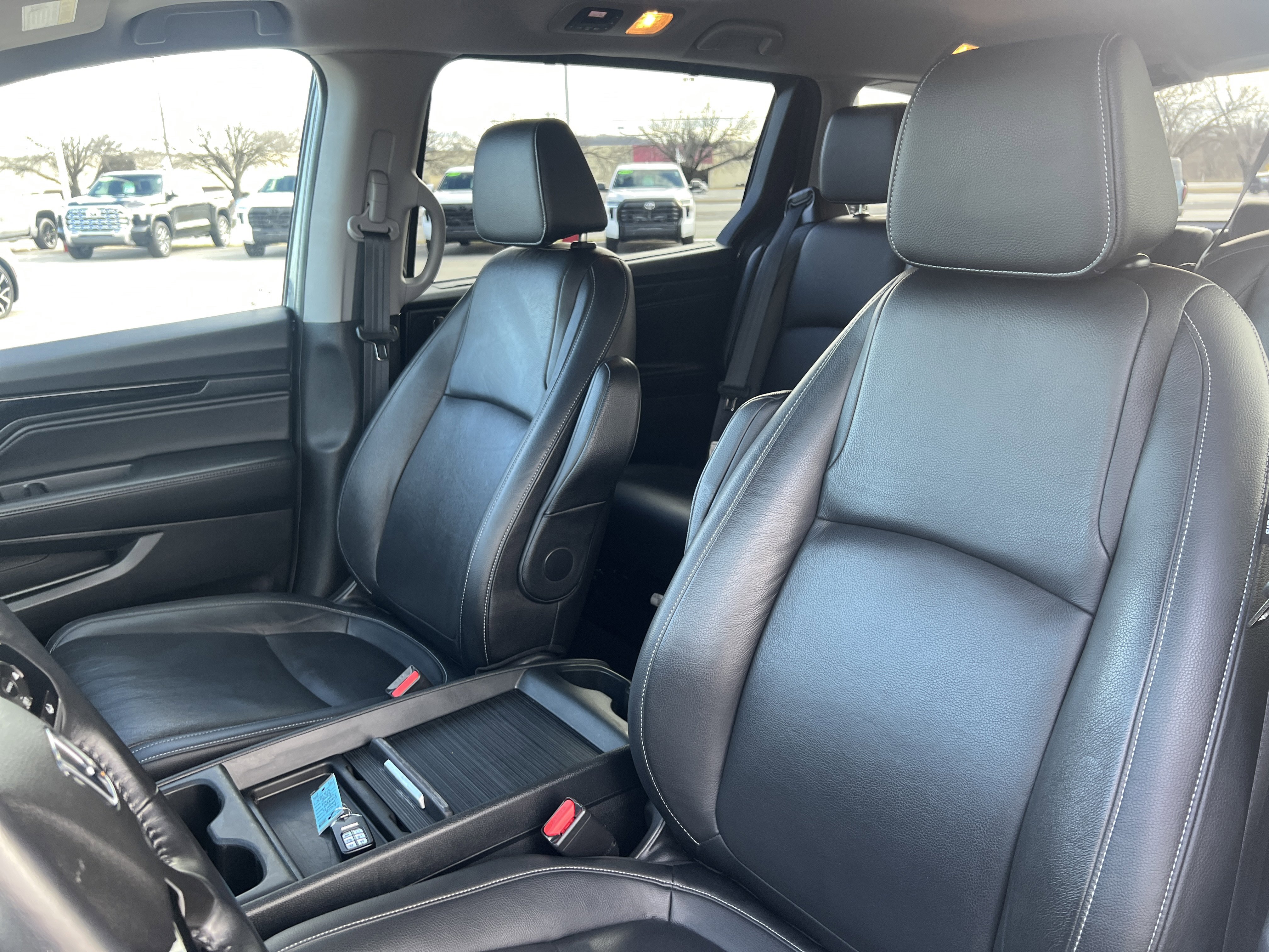 Used 2023 Honda Odyssey Touring image 12