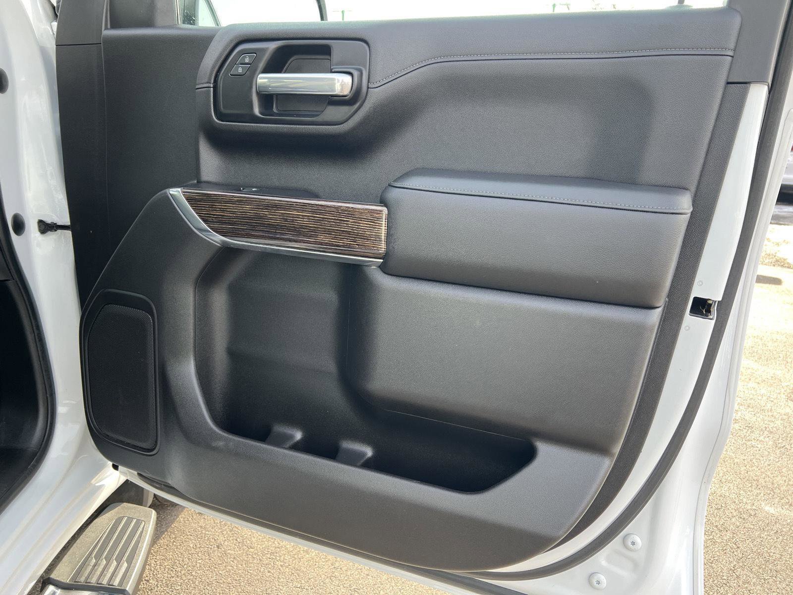 Used 2019 GMC Sierra 1500 SLE w/ SLE Value Package image 17