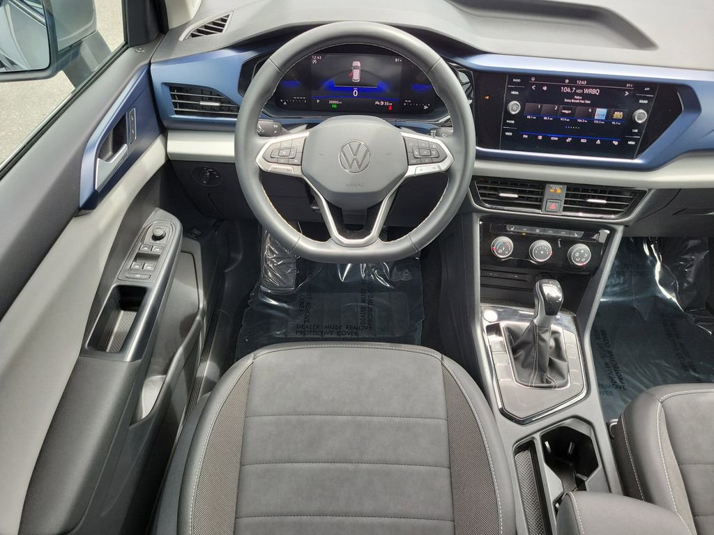 Used 2023 Volkswagen Taos SE image 13