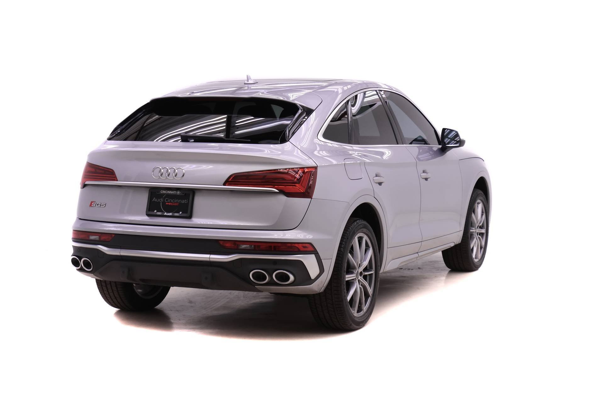 Certified 2022 Audi SQ5 Premium Plus w/ Premium Plus Package image 4