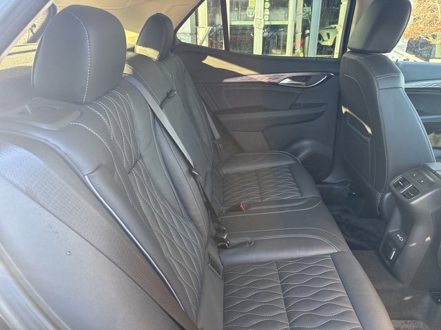 Used 2021 Buick Envision Avenir w/ Technology Package II image 31