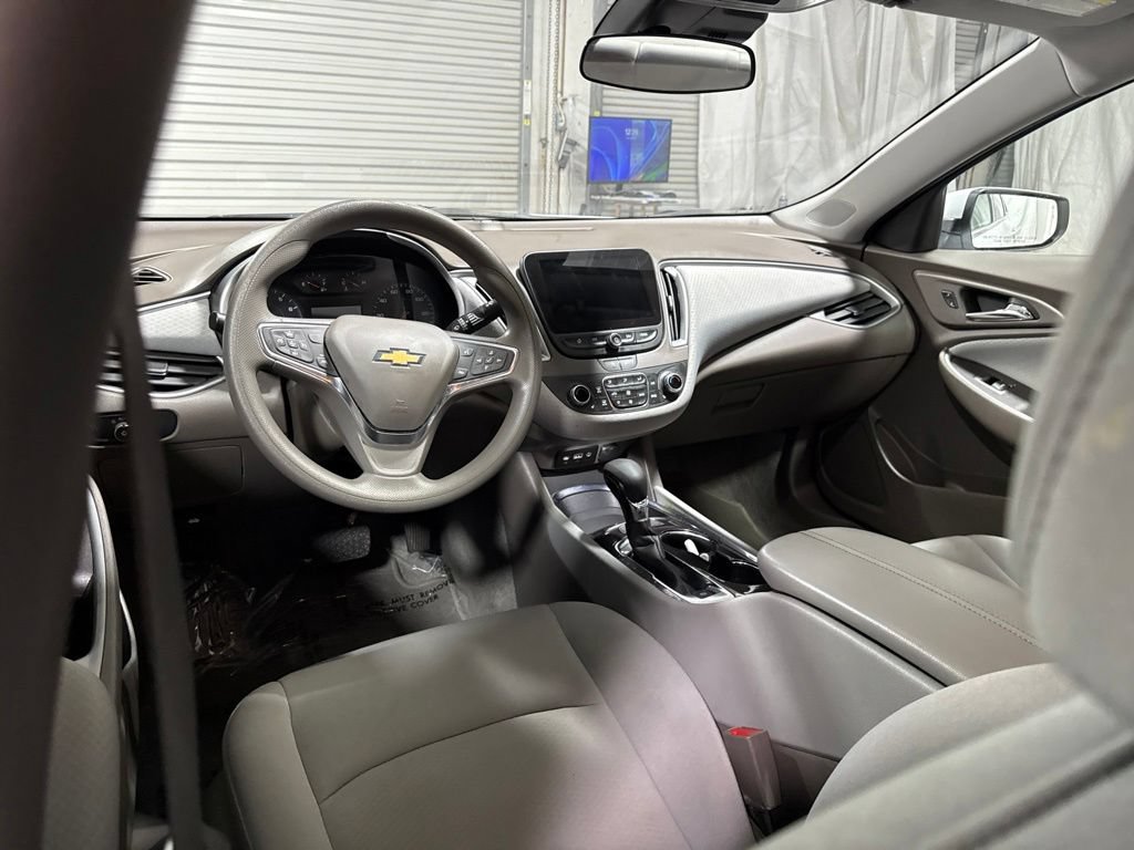 Used 2024 Chevrolet Malibu LT FWD image 17