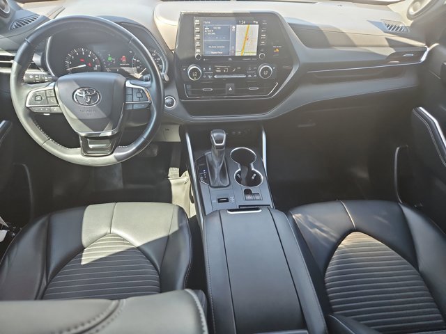 Used 2021 Toyota Highlander XSE image 18