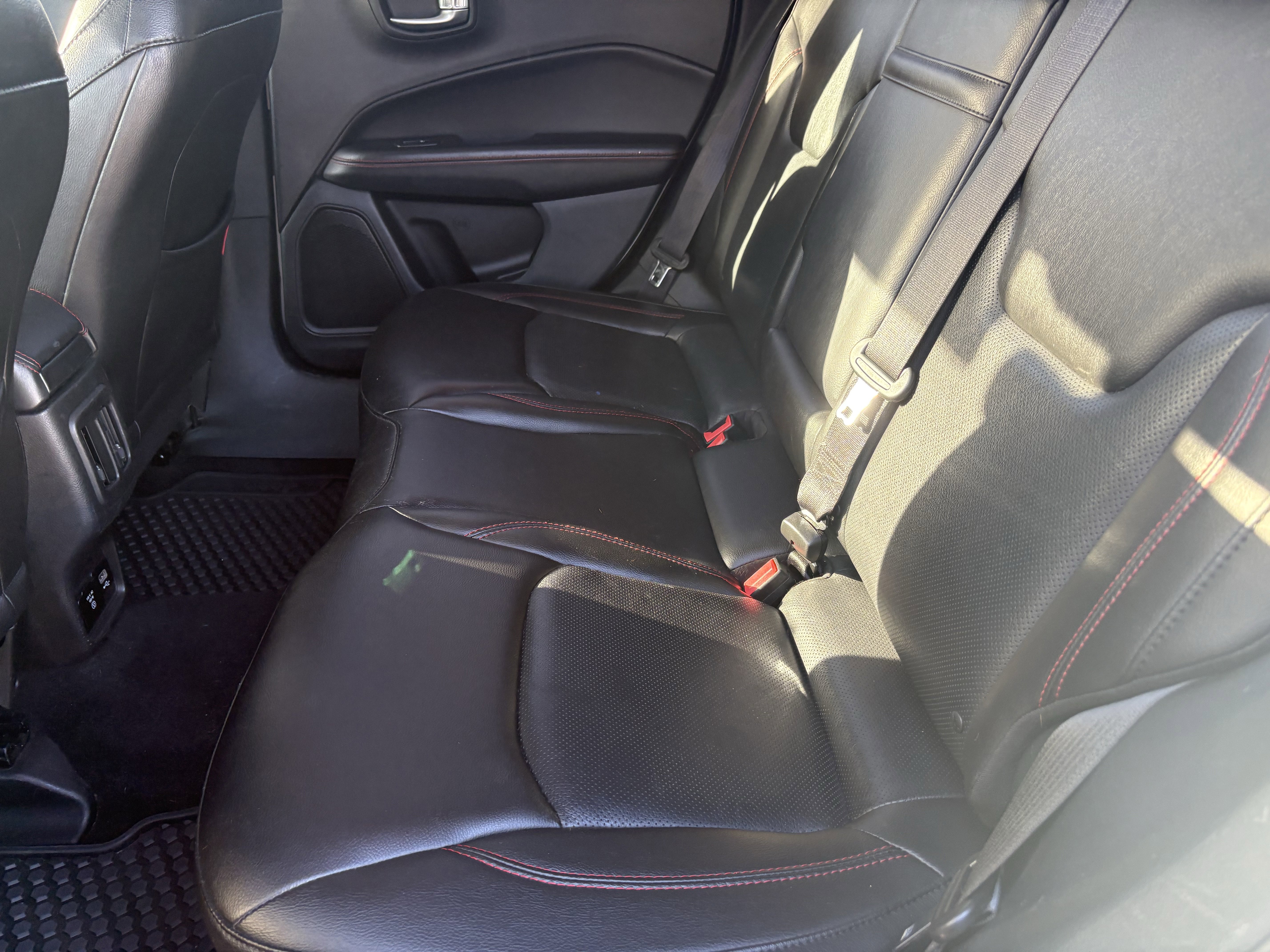 Used 2018 Jeep Compass Trailhawk w/ Leather Interior Group image 9