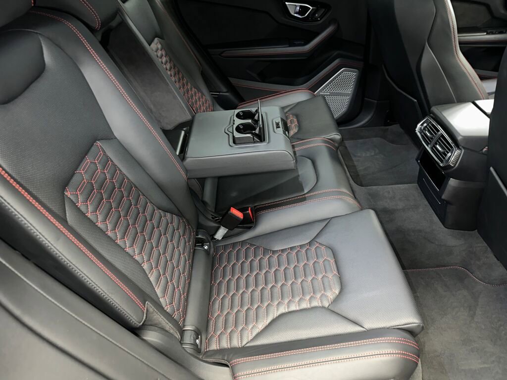 Used 2020 Lamborghini Urus image 39