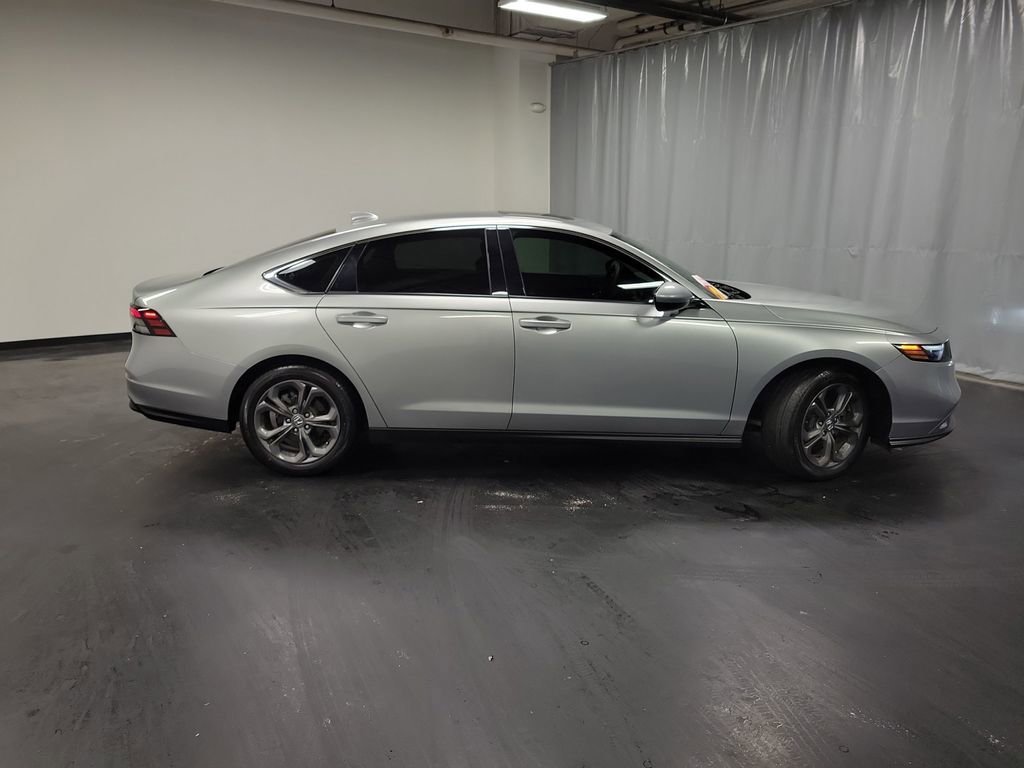Used 2024 Honda Accord EX image 9