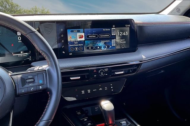 Certified 2025 Nissan Kicks SR FWD image 9