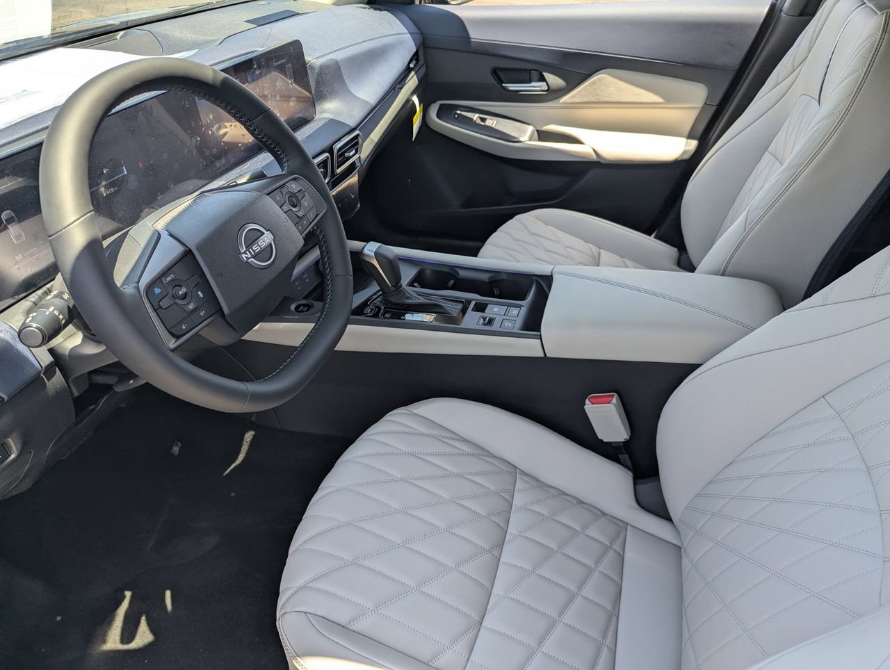New 2026 Nissan Sentra SL w/ Floor Mat Package FWD image 8