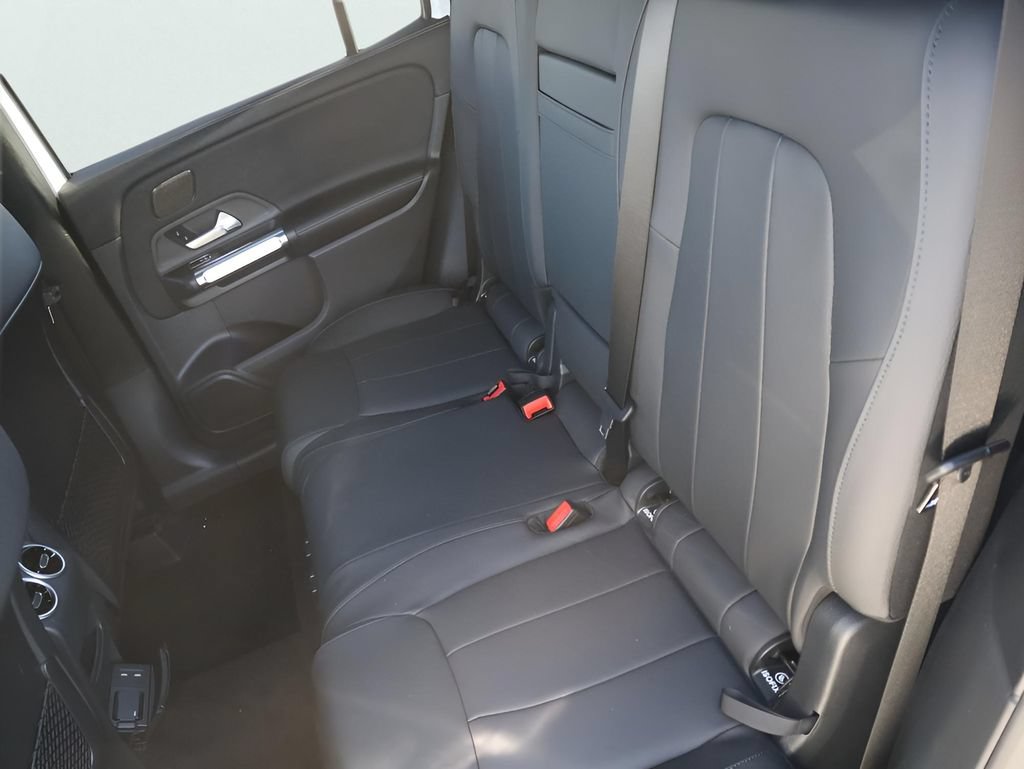 New 2026 Mercedes-Benz GLB 250 4MATIC image 22