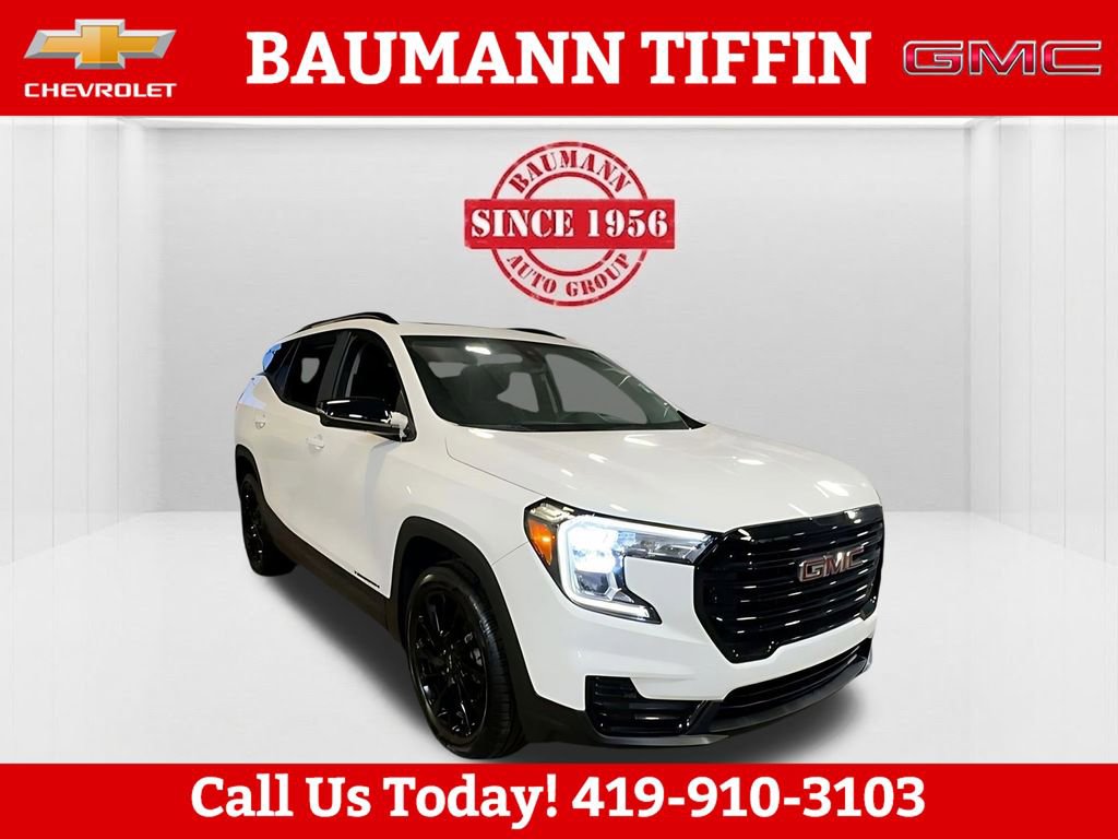 Used 2023 GMC Terrain SLE w/ Driver Convenience Package FWD image 4