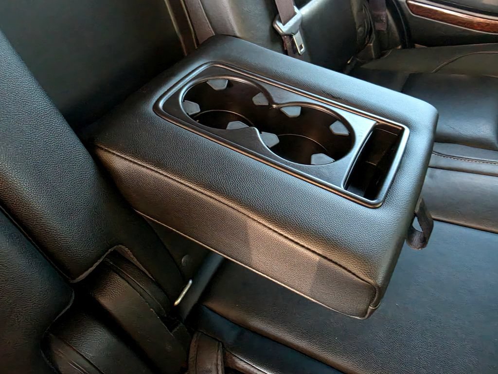 Used 2016 GMC Yukon SLT w/ Open Road Package AWD/4WD image 73