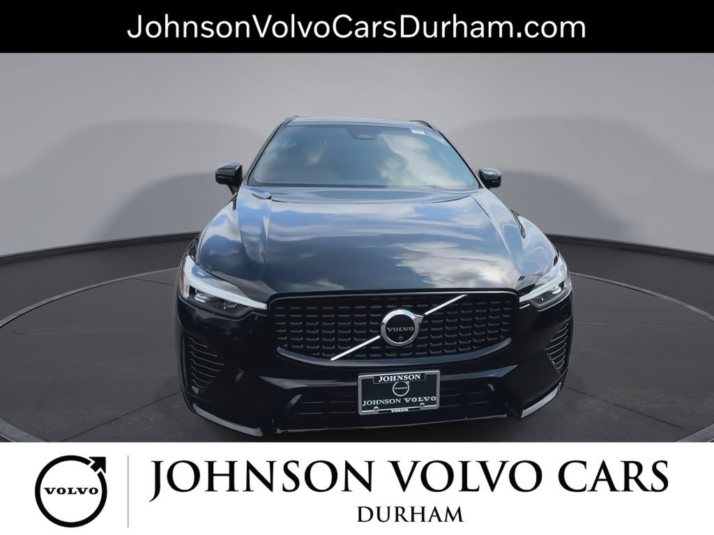 Used 2023 Volvo XC60 T8 Ultimate w/ Climate Package AWD/4WD image 3