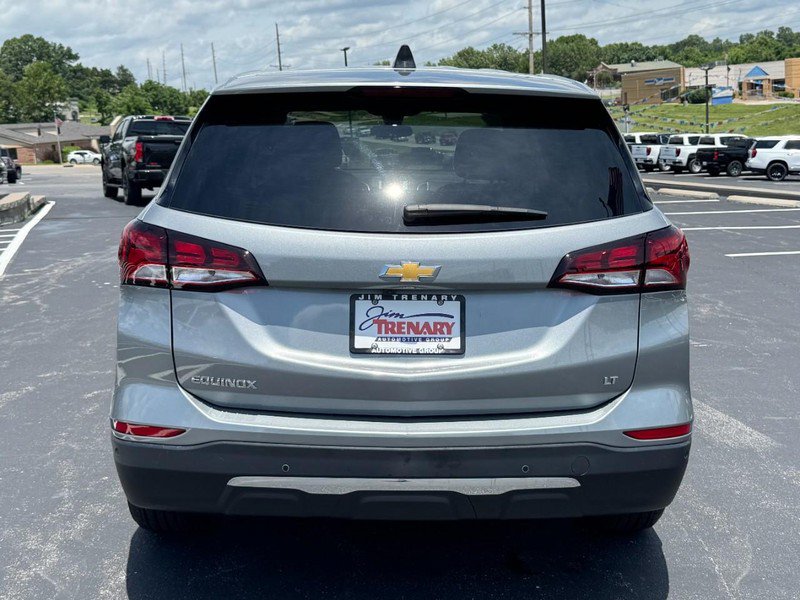 Used 2024 Chevrolet Equinox LT w/ LPO, Floor Liner Package FWD image 4