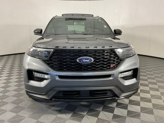 Used 2022 Ford Explorer ST w/ Equipment Group 401A AWD/4WD image 2