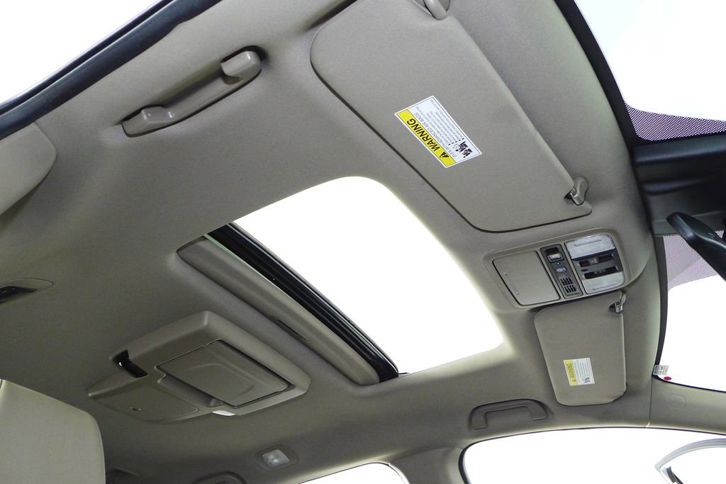 Used 2019 Honda Odyssey Elite image 18