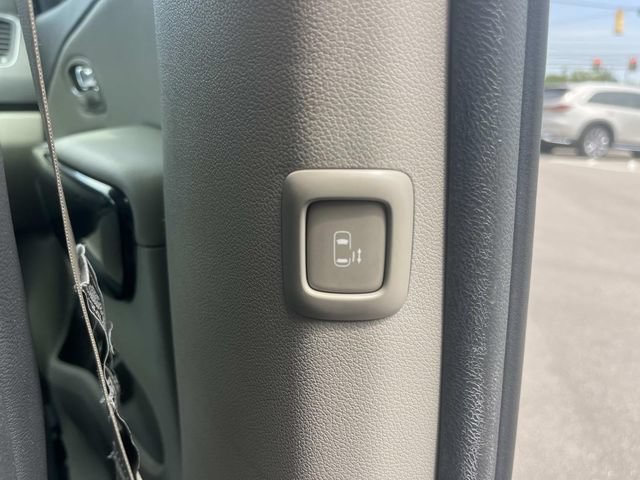 Used 2016 Kia Sedona EX FWD image 23