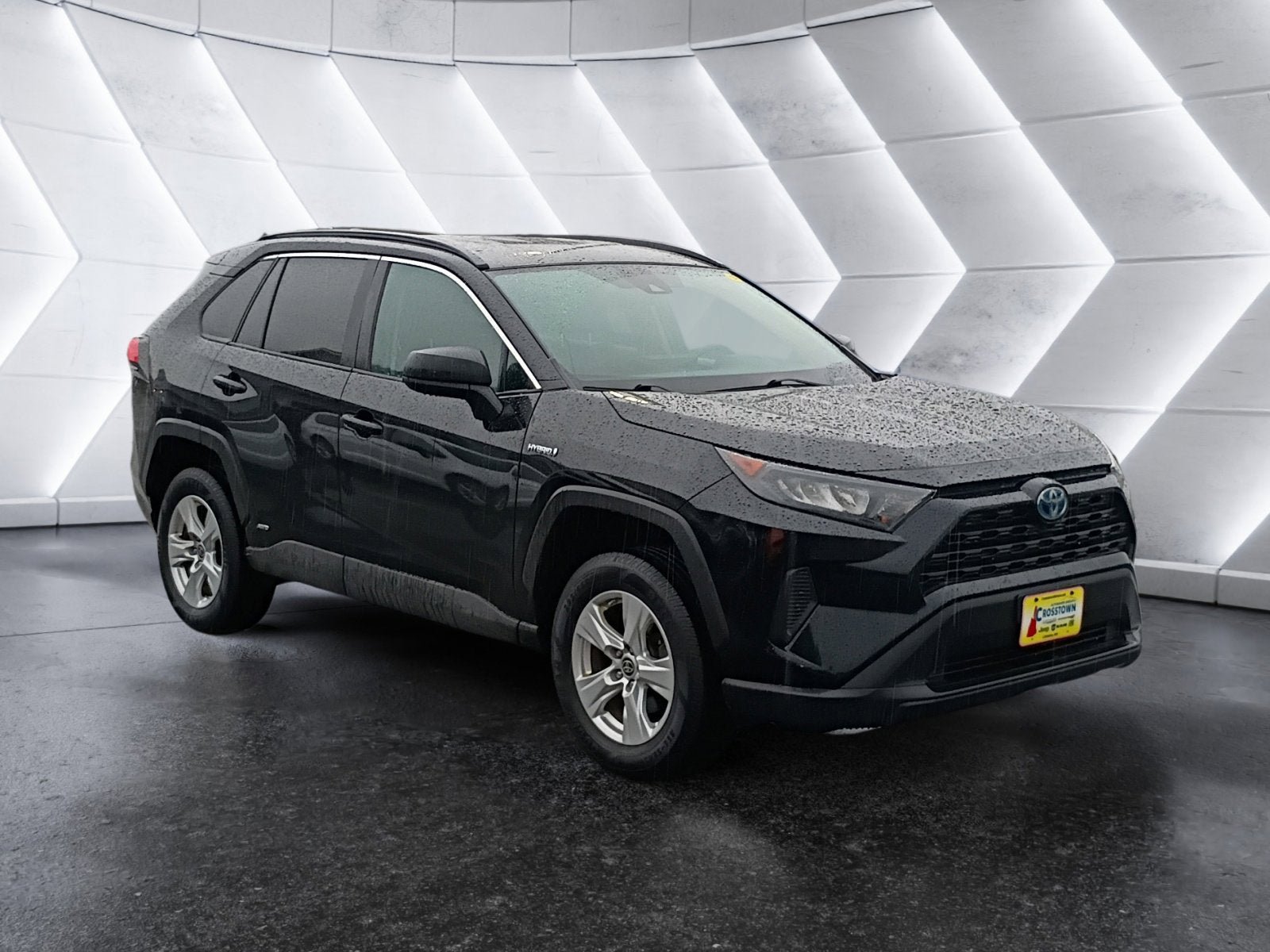 Used 2021 Toyota RAV4 LE w/ Carpet Mat Package (TMS) AWD/4WD image 8
