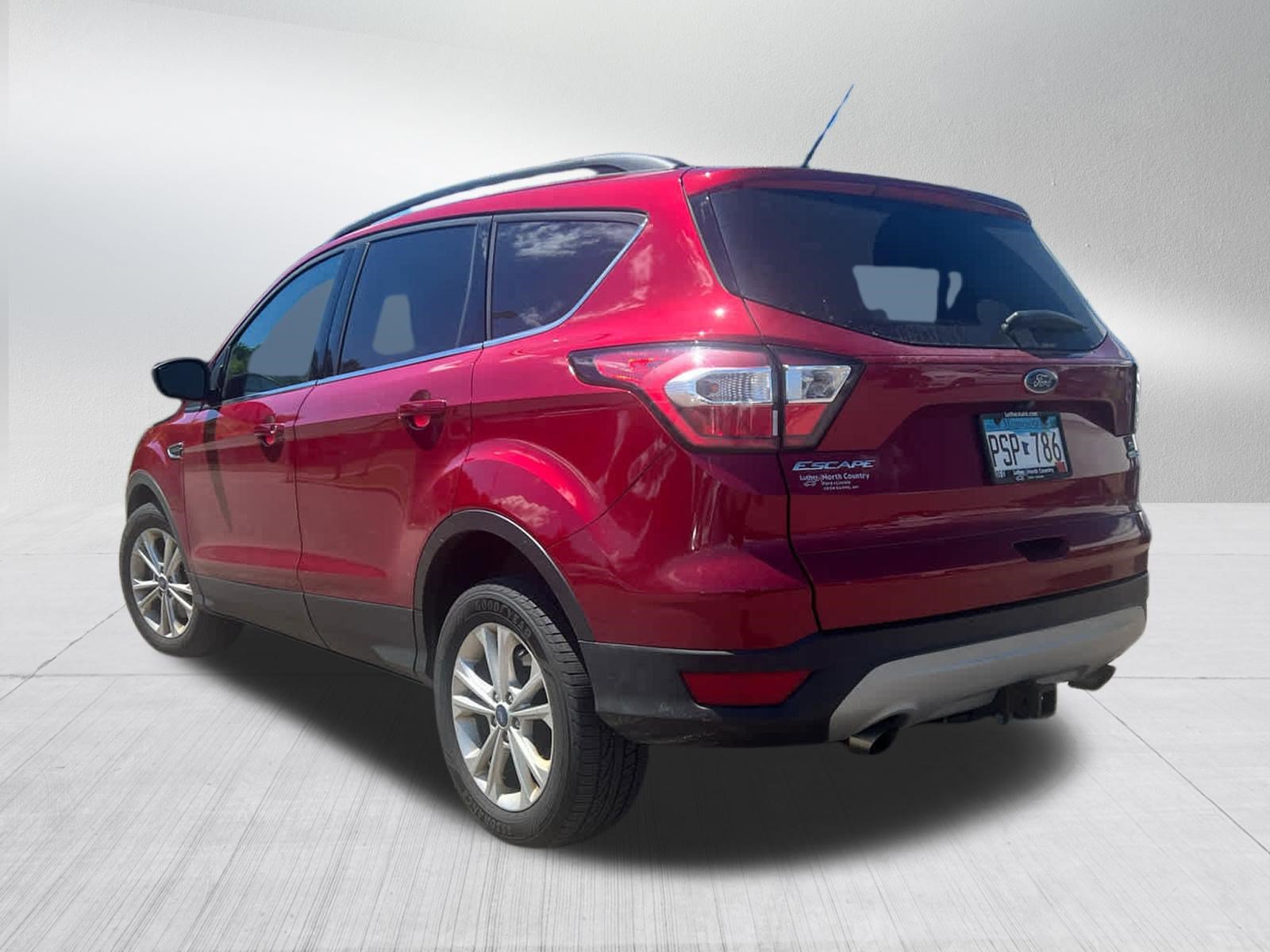 Used 2017 Ford Escape SE w/ SE Leather Comfort Package AWD/4WD image 5