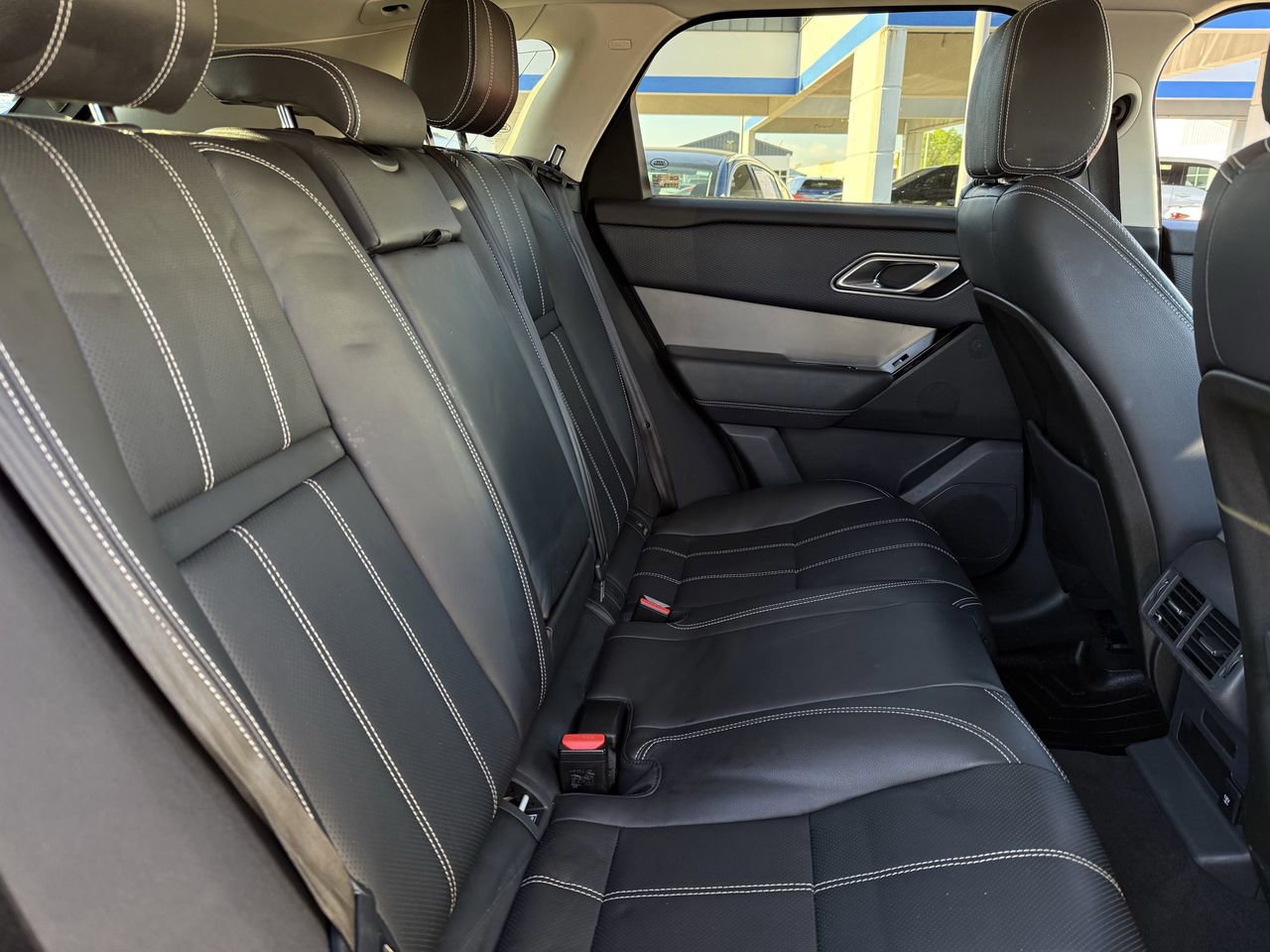 Used 2019 Land Rover Range Rover Velar S image 25