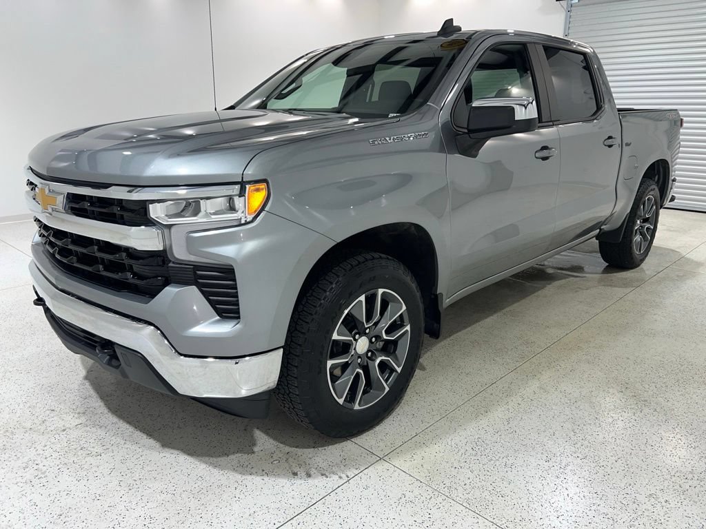 Used 2023 Chevrolet Silverado 1500 LT AWD/4WD image 1