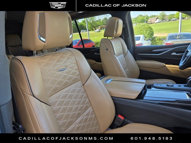 Certified 2023 Cadillac Escalade Premium Luxury image 23