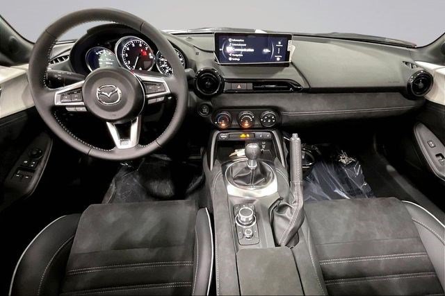 New 2026 MAZDA MX-5 Miata RF Club RWD image 5