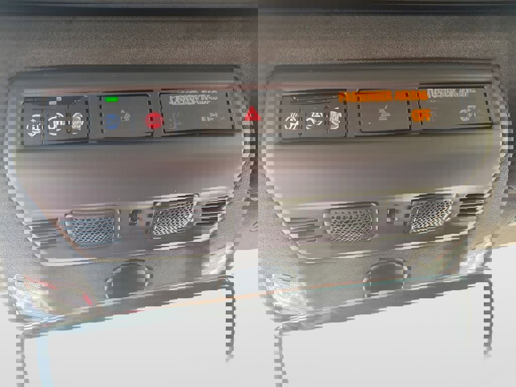 New 2026 Chevrolet Corvette Stingray Premium Cpe w/ Z51 Performance Package image 24