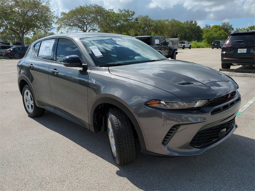 New 2025 Dodge Hornet GT image 2